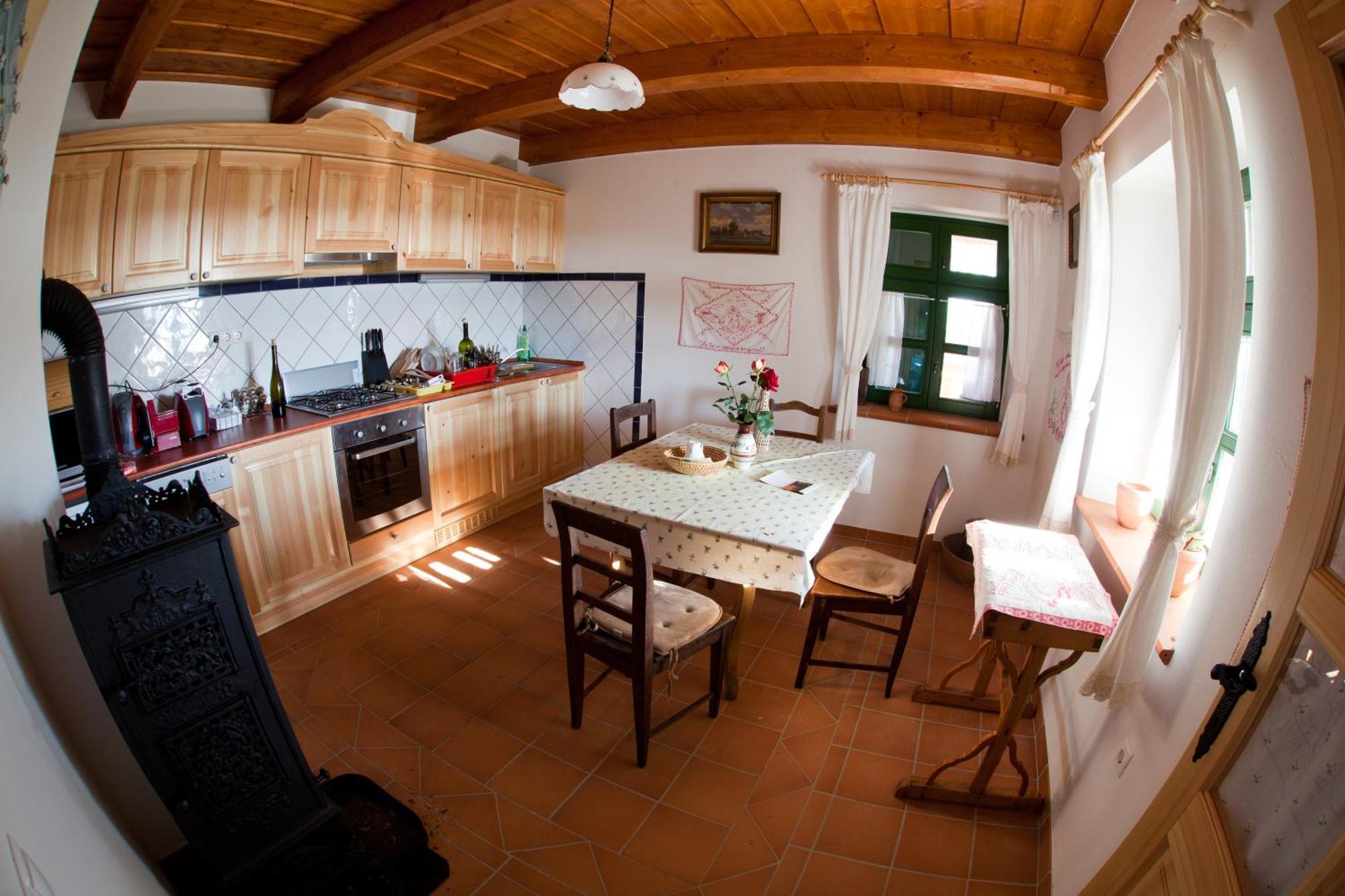 Oereghegyi Apartman Vindornyalak Exterior foto