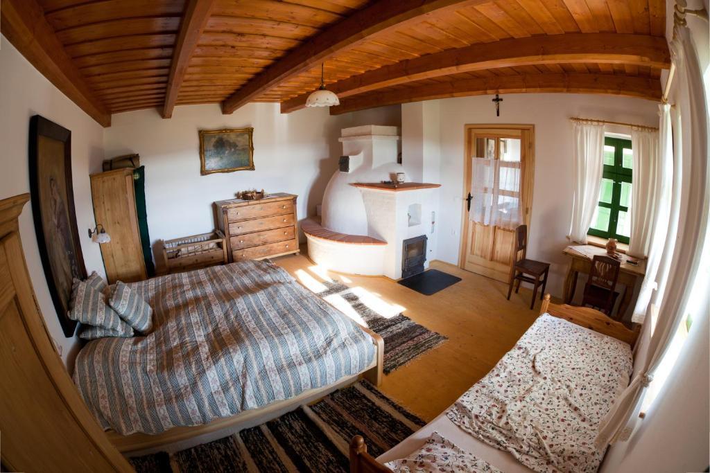 Oereghegyi Apartman Vindornyalak Quarto foto